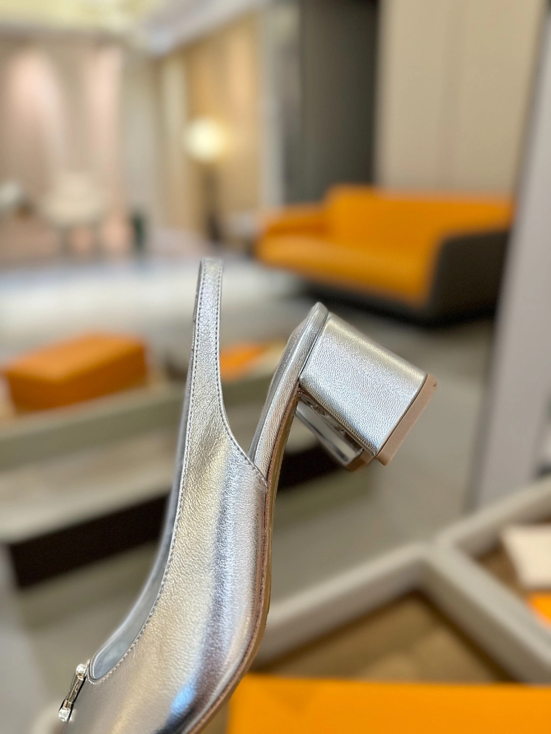 COCO-- 8V 1AGUBC Calfskin goatski Heel height：5.5CM item:E-X158D4127